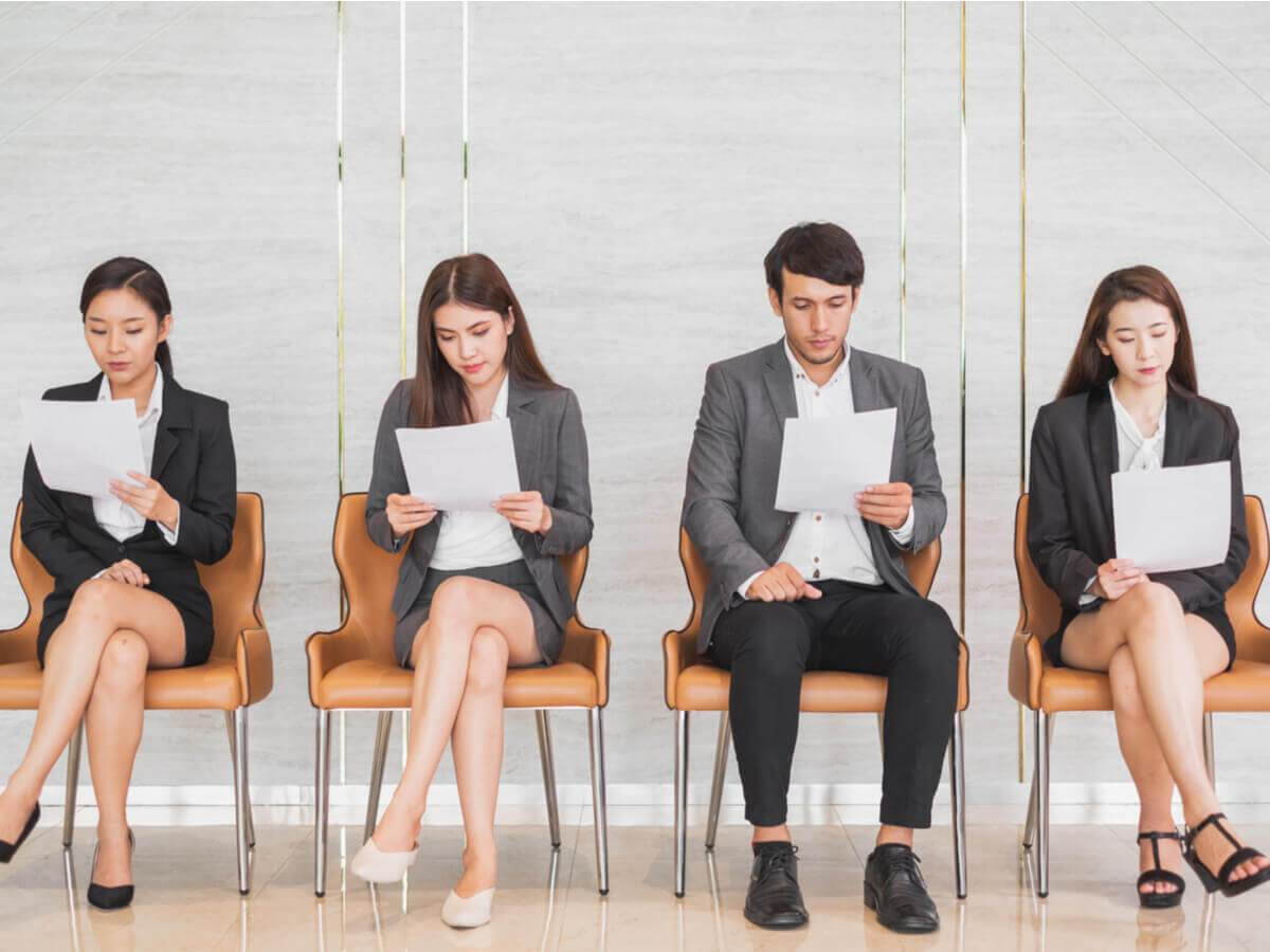 Bạn có gì khác biệt hơn so với những ứng viên khác mà chúng tôi mà chúng tôi phải tuyển bạn?