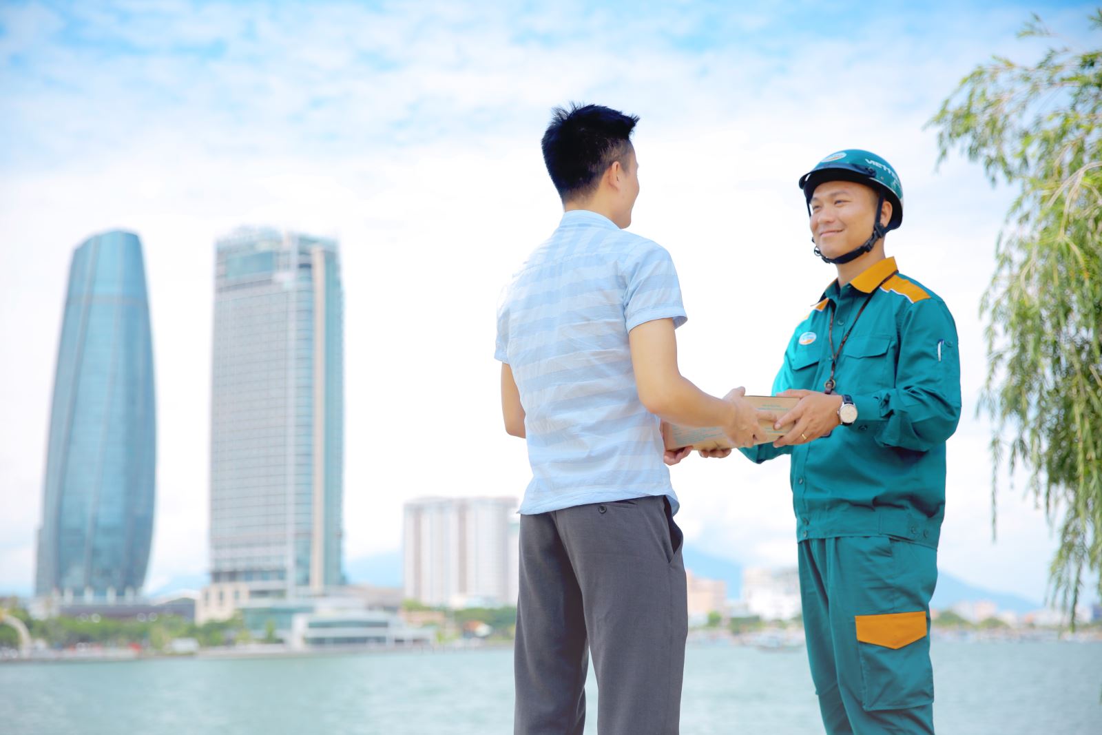 giờ làm việc Viettel Post-các dịch vụ cung cấp