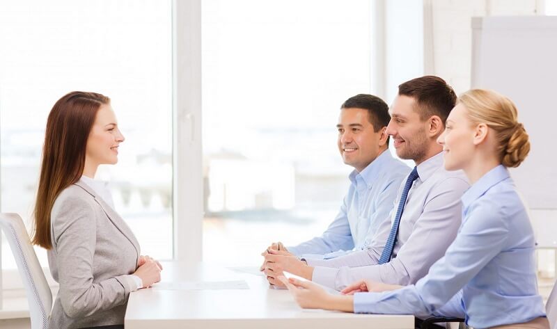 Đánh giá sự tương tác của ứng viên với người khác