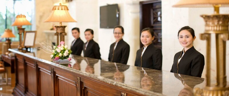 Cách viết CV lễ tân hợp thời cho người mới