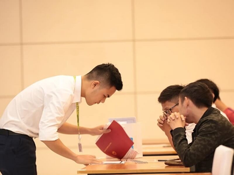 Tại sao bạn nghỉ công việc cũ?