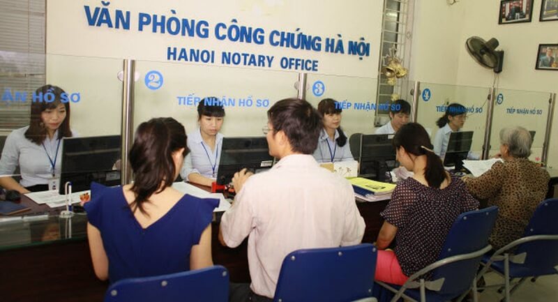 Xin xác nhận sơ yếu lý lịch tại văn phòng công chứng.