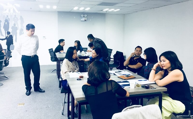 Định hướng việc làm cho giới trẻ