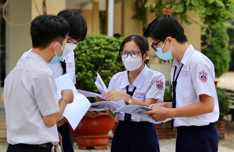 Đối tượng đang học lớp 12