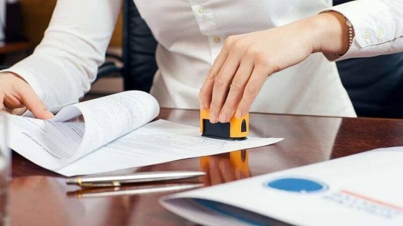Đơn xin việc có cần công chứng hay không?