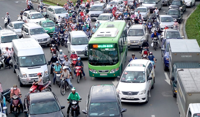 Vì sao dừng xe trở nên bức bối