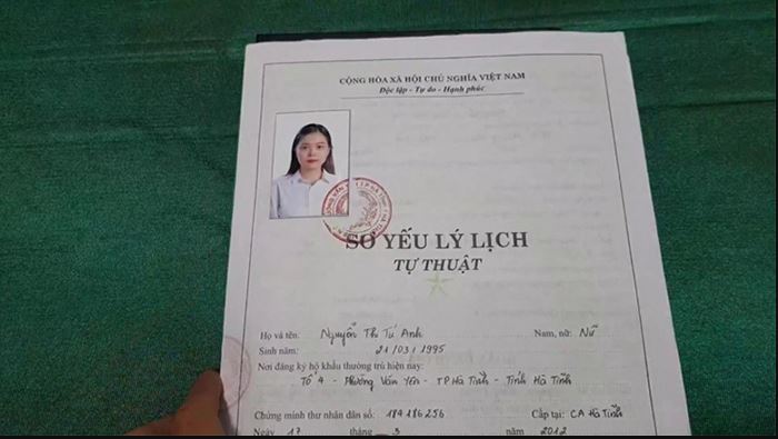 Bản sơ yếu lý lịch 