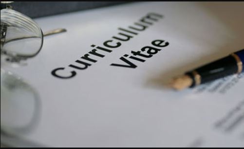 Vì sao nên chuẩn bị hồ sơ xin việc bằng tiếng Anh