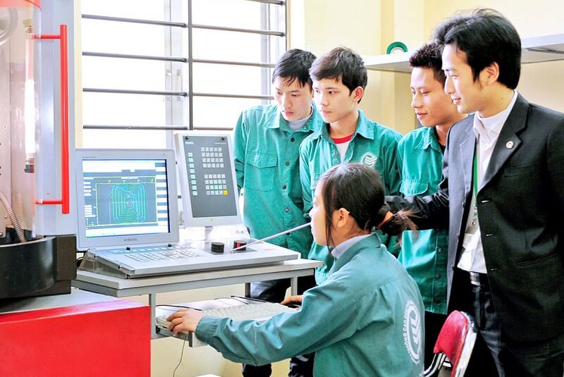 Lao động phổ thông chiếm phần lớn thị trường lao động Việt