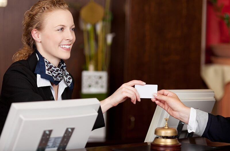 Trách nhiệm của nhân viên lễ tân