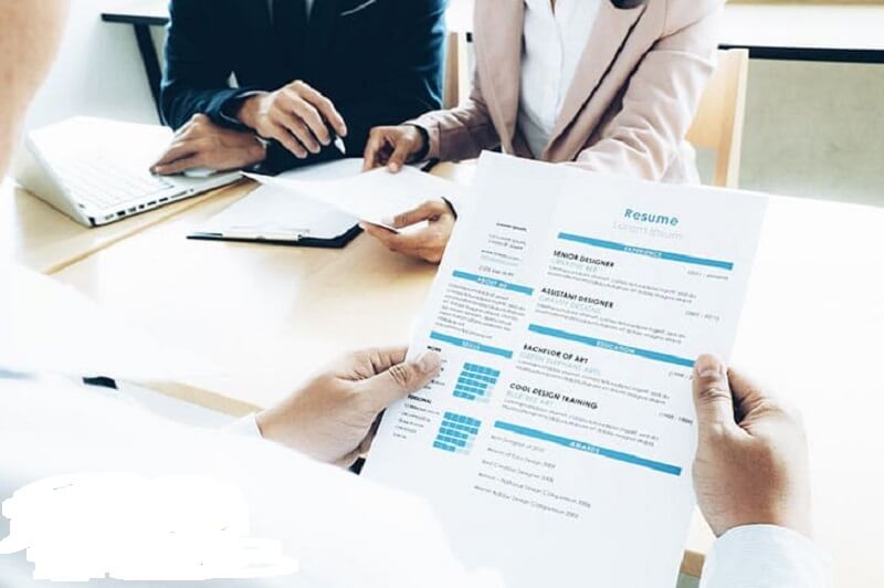 Có tính liên kết