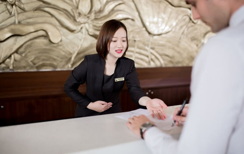Tiếp tân là gì?