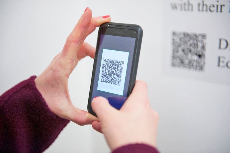 Sự khác nhau giữa mã QR với mã vạch truyền thống