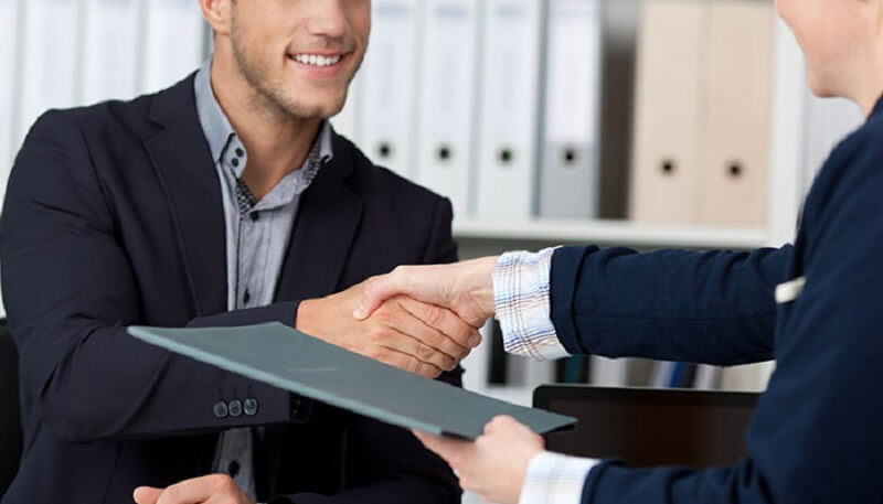Soát lỗi chính tả trước khi gửi hồ sơ xin việc ngân hàng tới nhà tuyển dụng