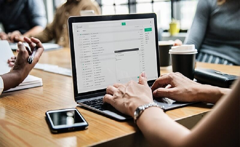 Có nên nộp hồ sơ xin việc qua mạng? Tiết lộ sự thật khi nộp hồ sơ