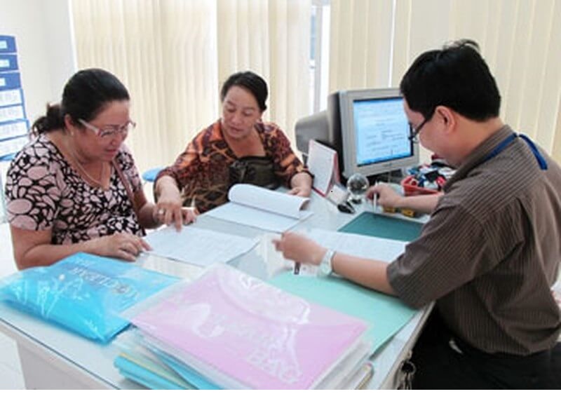 Công chứng viên là gì? Những hiểu biết cơ bản về công chức viên