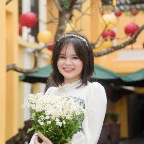 HOÀNG THỊ BÍCH PHƯỢNG