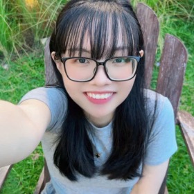 TRẦN PHAN BÍCH HẰNG