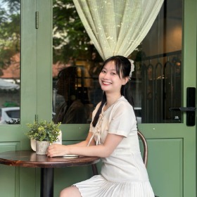 Trương THỊ HOÀNG NI
